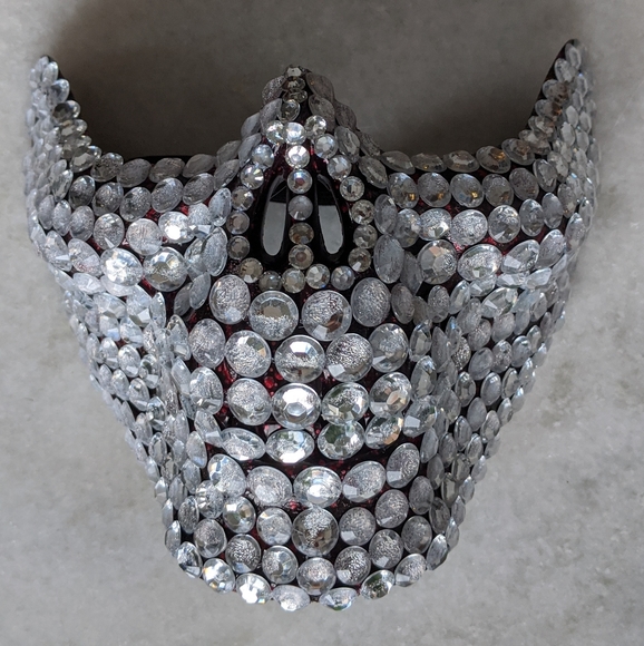 NEW Large Silver Embellished Halloween Face Mask - Picture 7 of 10